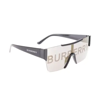 Burberry巴宝莉BBR 方形一片式LOGO满印不规则形太阳眼镜 嘻哈明星同款,这款墨镜男生戴真的时尚感拉满!设计感很强很独特,是一款不错拿得出手的礼物,主要是这款性价比真的高,在大牌里算很便宜的墨镜了,字母镭射工艺,阳光下BURBERRY的大logo超显眼,简直又酷又飒!不会遮挡视线,一体式护目镜摆脱以往护目镜沉闷的风格,加厚侧面镜腿,很好的修饰了太阳穴凹陷,醋酸纤维材质,自重很轻,无论是拿手上还是直接戴脸上,完全無负担.